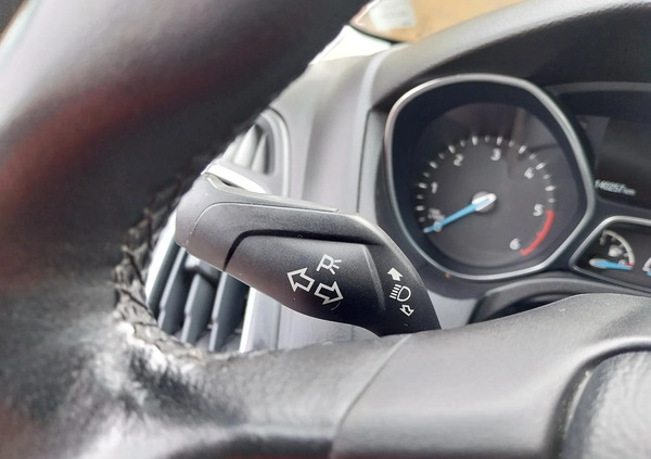 Ford Focus cena 55000 przebieg: 142819, rok produkcji 2018 z Ostrołęka małe 379